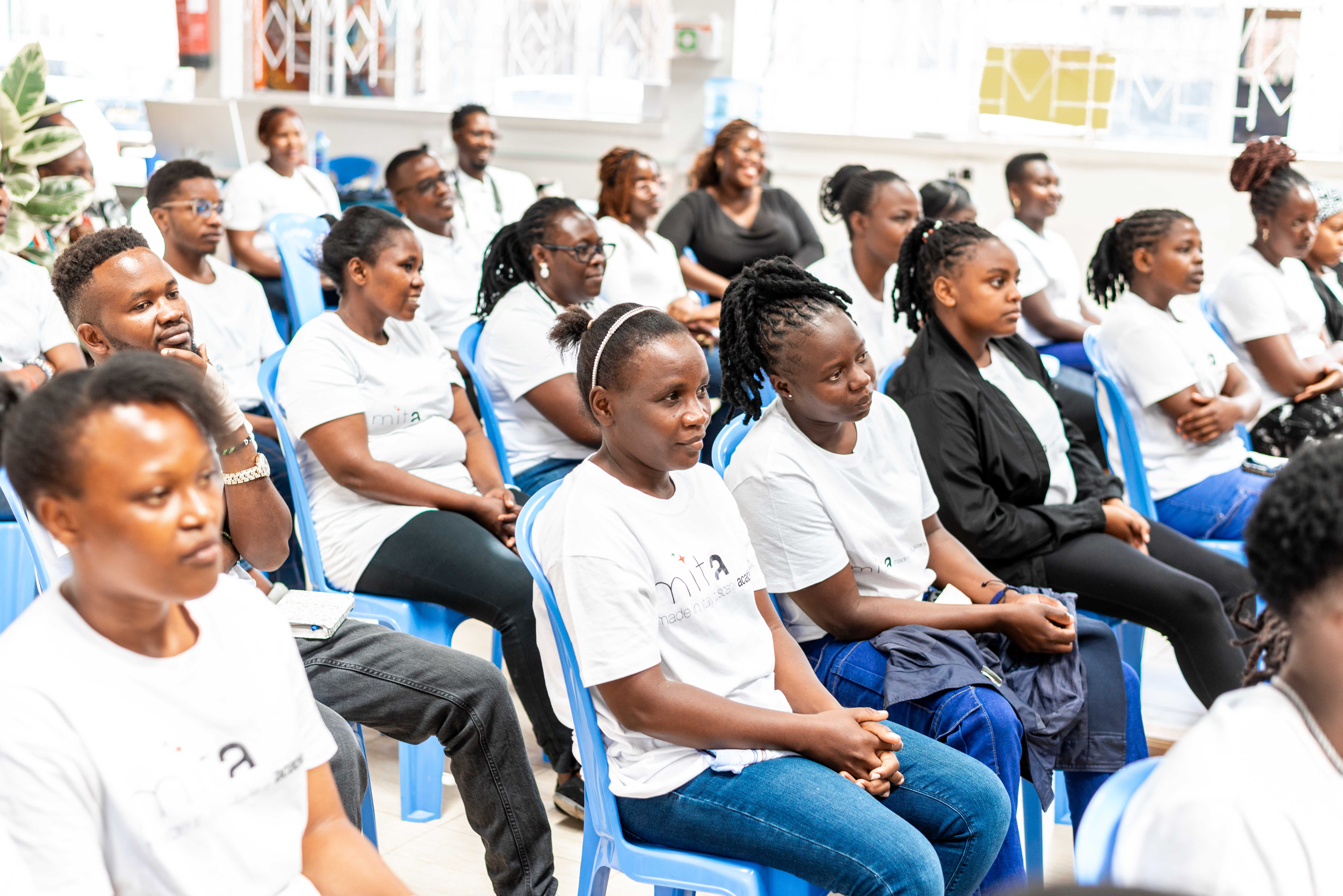 Progettare il futuro: 38 giovani formati nella produzione di borse in pelle a Nairobi