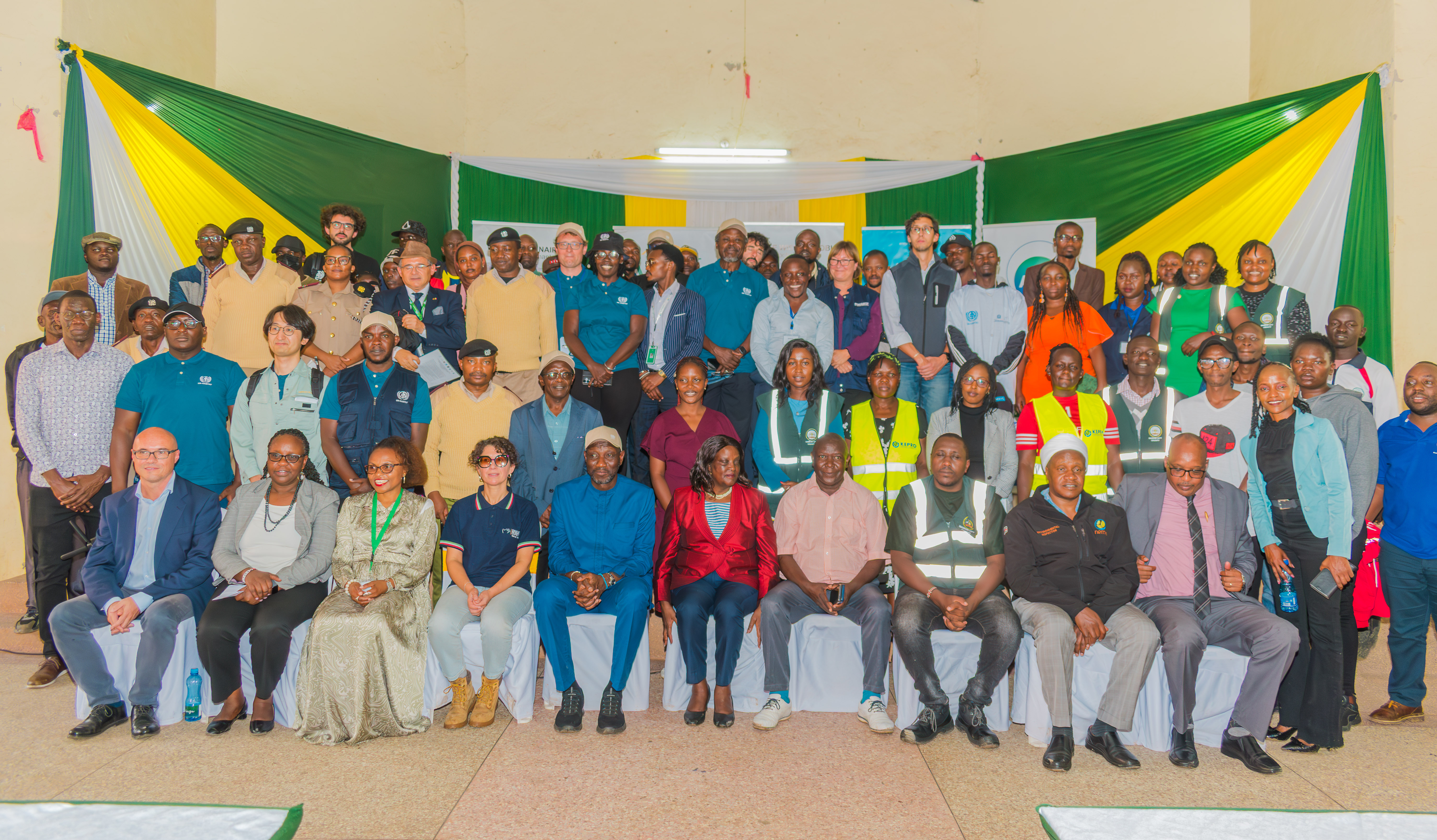 Nairobi avvia un impianto di recupero dei materiali nell’insediamento informale di Korogocho per promuovere la gestione dei rifiuti e il riciclaggio